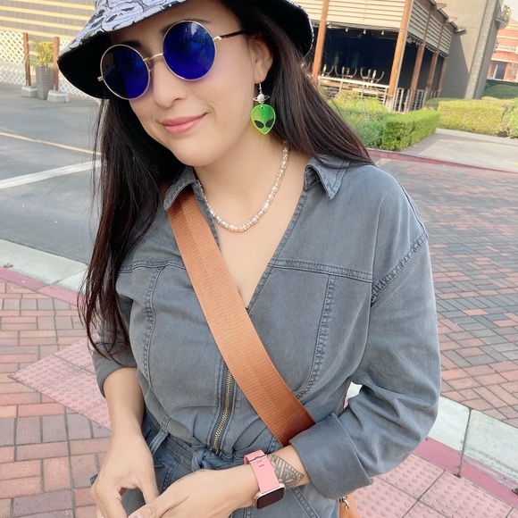 Ncklace - Picture 3 of 3